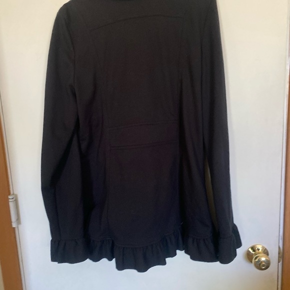 KUT cut from the cloth ruffel hem stretchy hem jacket - Picture 4 of 6